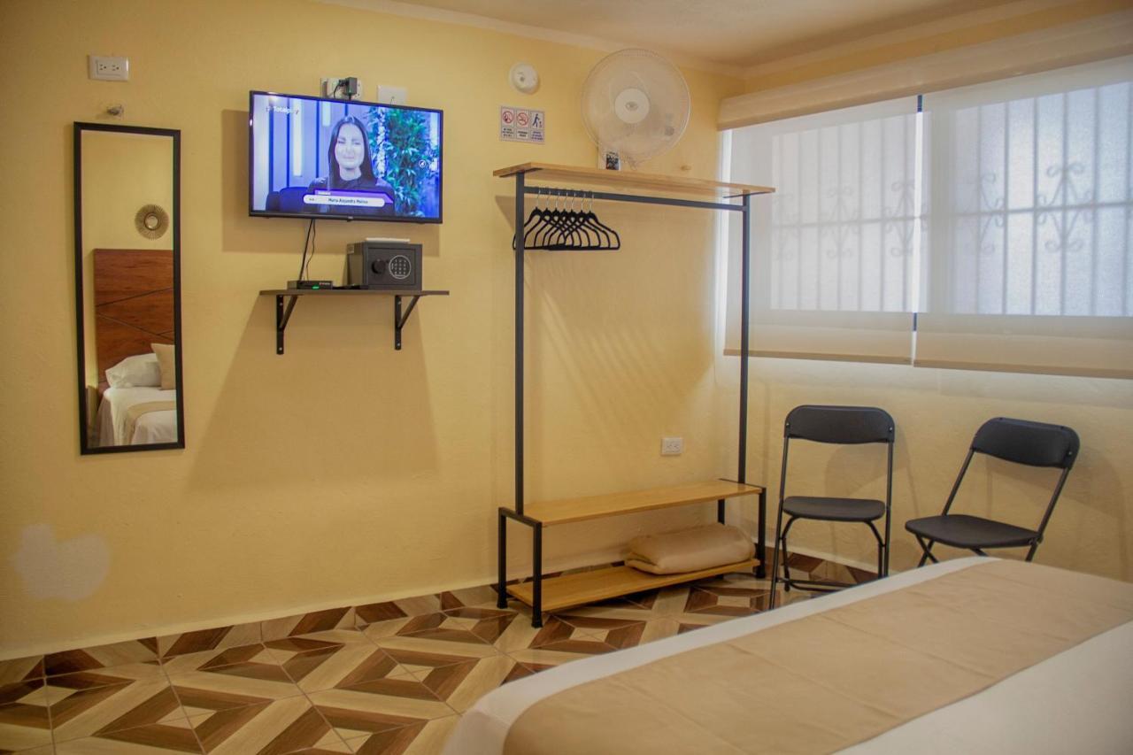 Casa 3 Torres En El Barrio Santiago, Centro. Villa Mérida Kültér fotó
