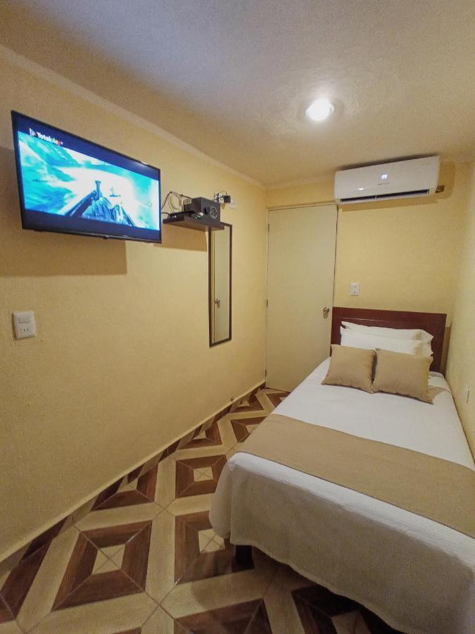 Casa 3 Torres En El Barrio Santiago, Centro. Villa Mérida Kültér fotó